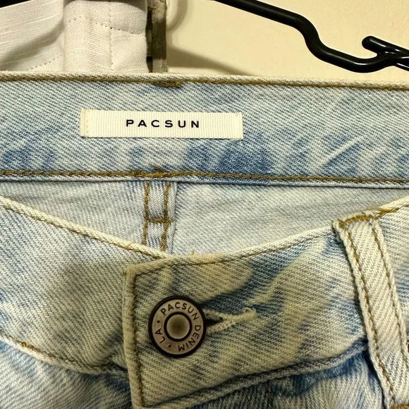 PacSun women’s high waist distressed mom jeans - Picture 3 of 7